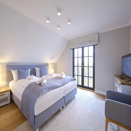 Reetland Am - Luxusplus Reetdachvilla Mit 4 Schlafzimmern Und Kamin G09